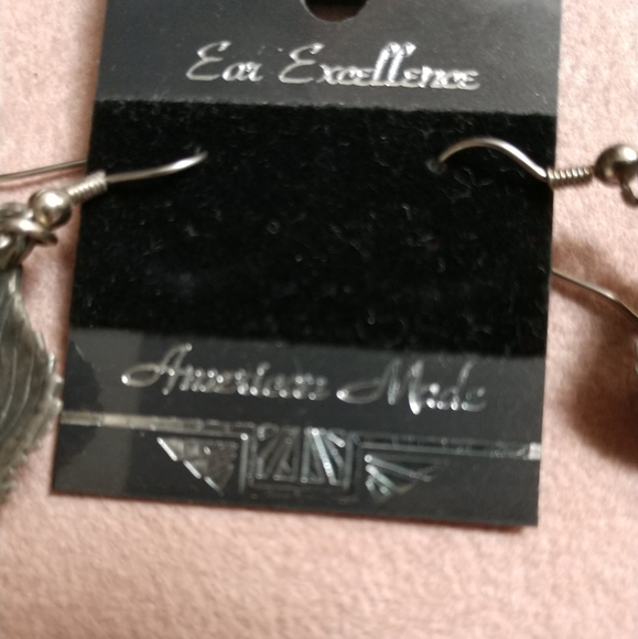 🆕Earrings Pewter American Made Eagle With Tribal Feathers Vintage New W/Tags - Picture 7 of 8